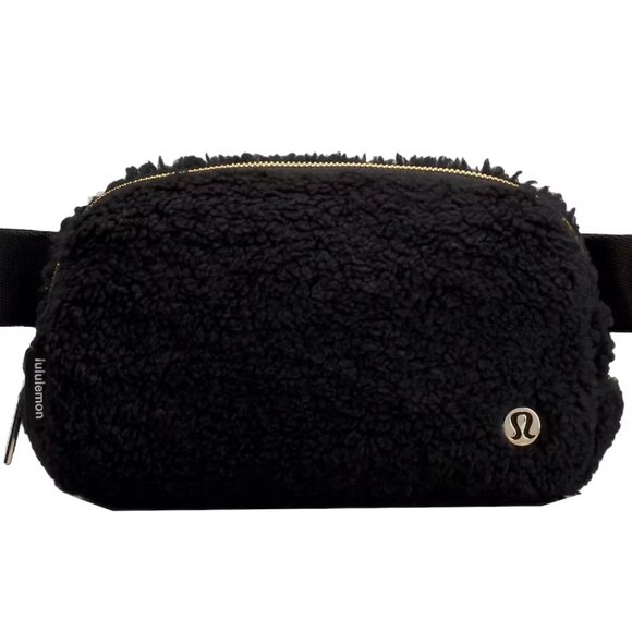 NWT, Lululemon Everywhere Belt Bag - Fleece, Black - Gold Hardware - Picture 2 of 14